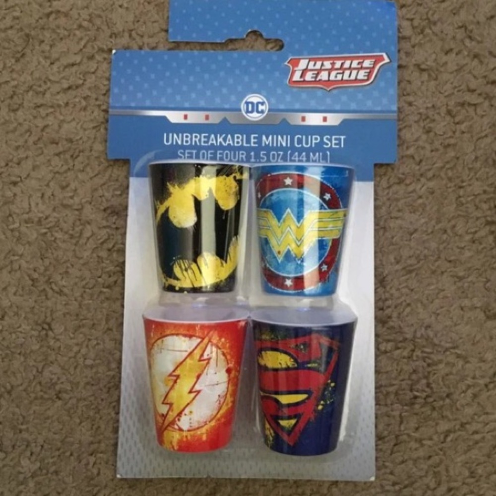Justice League mini cup set